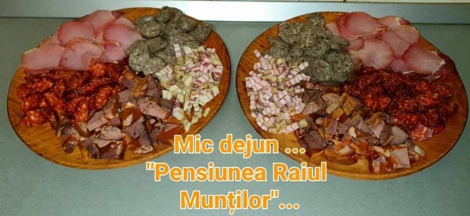 Pensiunea Raiul Muntilor Sebiş Exteriér fotografie