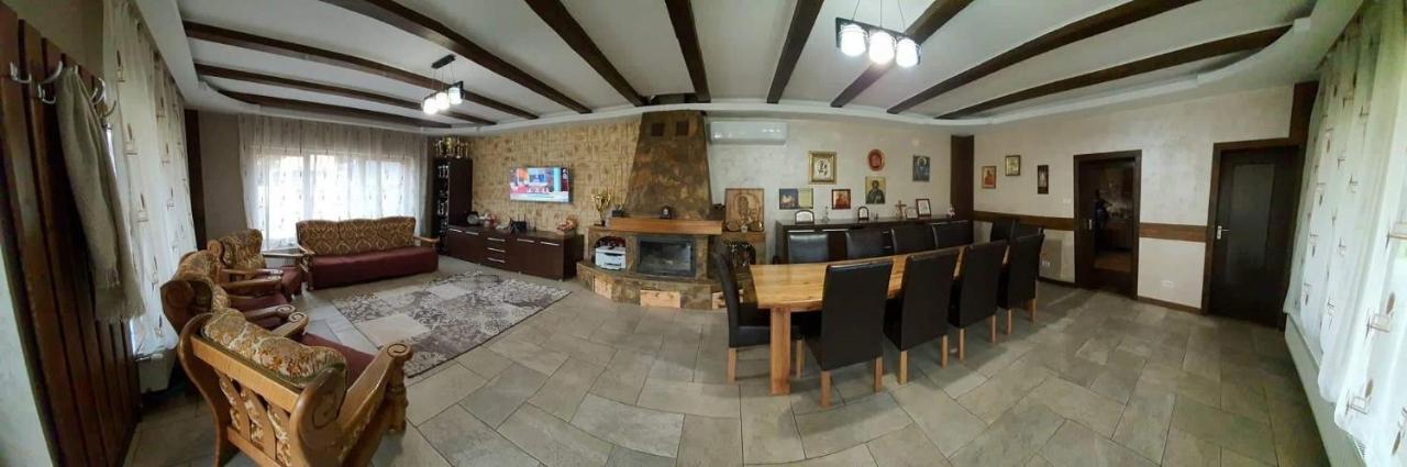 Pensiunea Raiul Muntilor Sebiş Exteriér fotografie