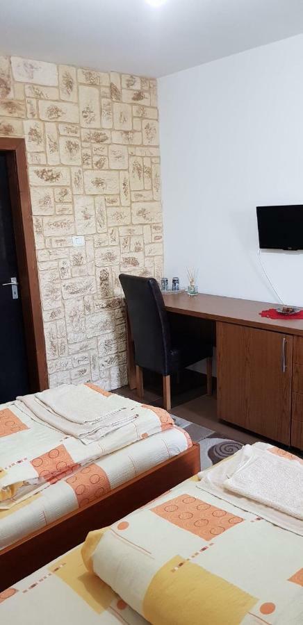 Pensiunea Raiul Muntilor Sebiş Exteriér fotografie